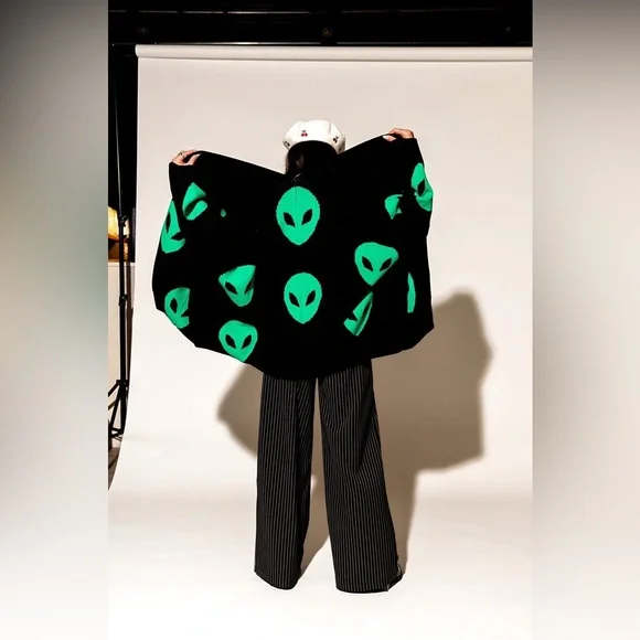 Too Cool For You Oversized Alien Cardigan - Picture 2 of 5